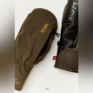 Free People x Howl Army Green Supply Pocket Mitten NWT